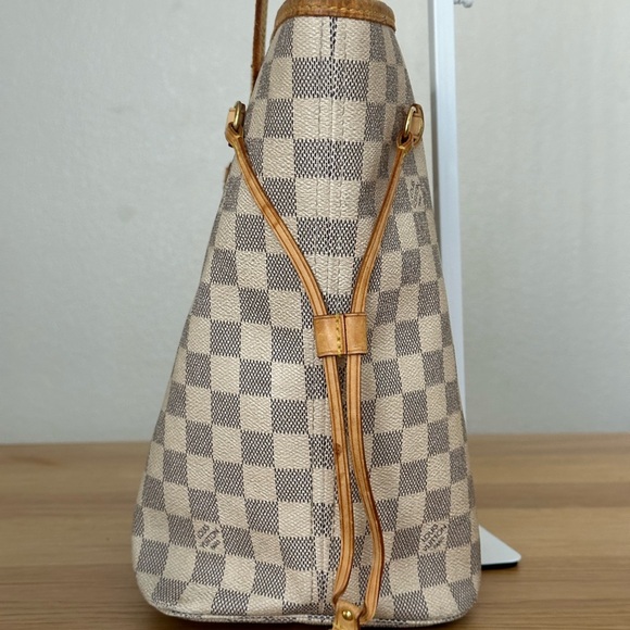 Louis Vuitton Neverfull MM tote bag in Damier Azur - Picture 5 of 15